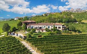 Il Cortile Suites