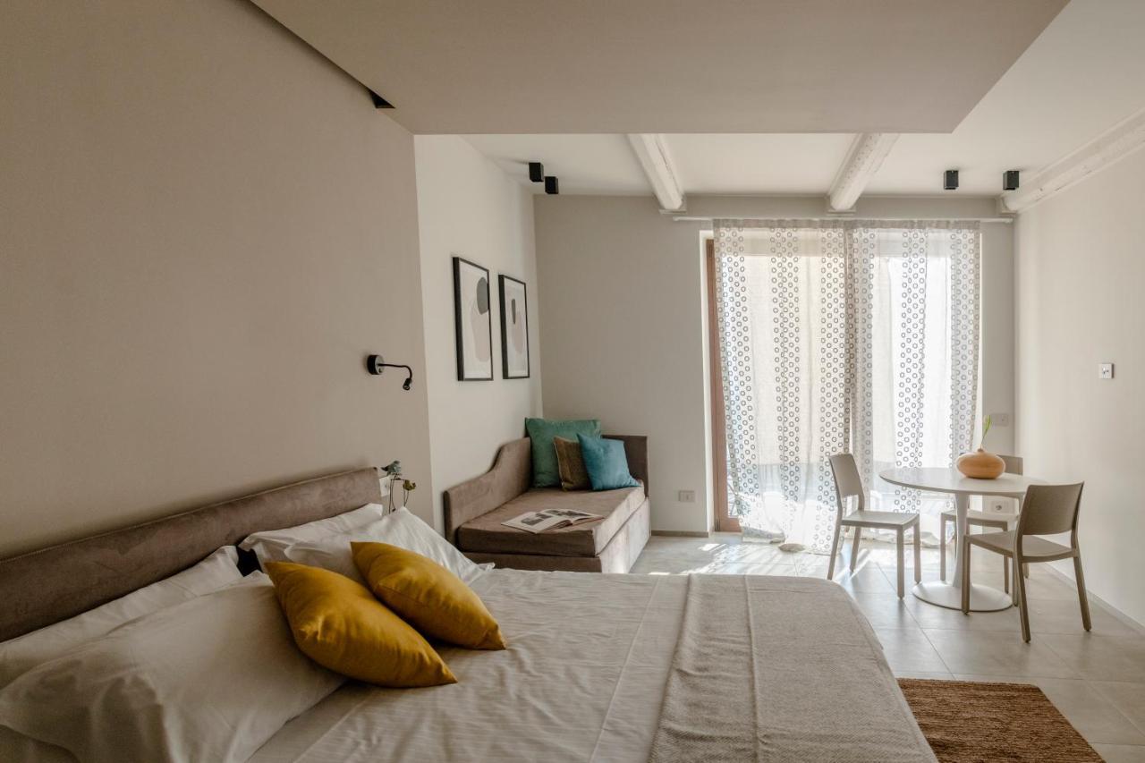 Il Cortile Suites Diano dʼAlba Buitenkant foto